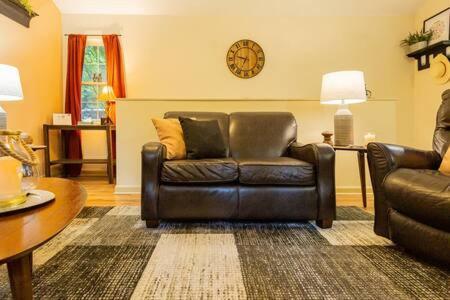 Lodge G Sasquatch Lodges Sleeps 13 Гатлинбург Экстерьер фото